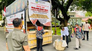 Sampaikan Aspirasi ke Presiden, Warga Karo Bawa Jeruk Satu Truk Aspirasi, Warga Karo, Kabupaten Karo, Buah Jeruk, Jeruk, Jeruk Satu Truk