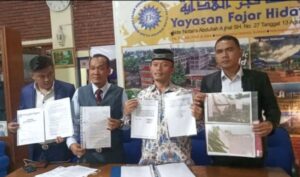 Yayasan Fajar Hidayah Laporkan Pelaku Pelempar Al-Quran saat Eksekusi Yayasan Fajar Hidayah, Pelempar Al-Quran, al-Quran, Eksekusi