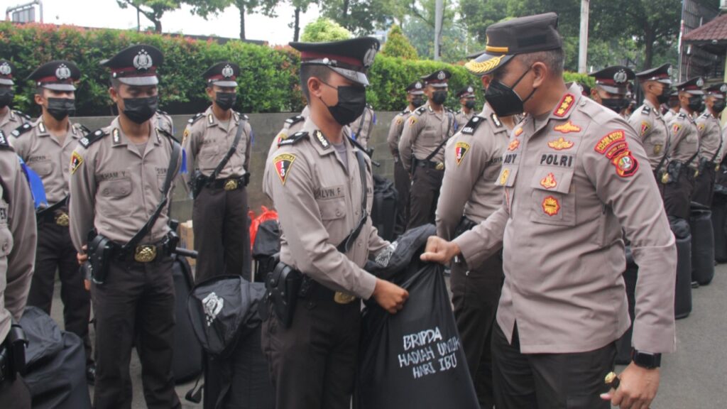 Kapolres Jakbar, Ady Wibowo, Polres Jakbar, Siswa Latja