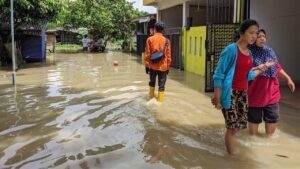 Banjir di Cikande Serang, Satu Warga Meninggal Dunia Banjir, Cikande, Serang, Korban Banjir, Warga Cikande, Meninggal Dunia