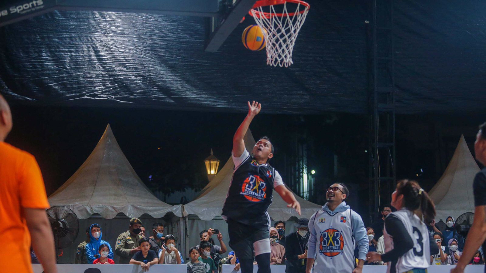Pebasket Sombong, Basket, Tantangan Bima Arya, Lapangan Basket, Denny Sumargo