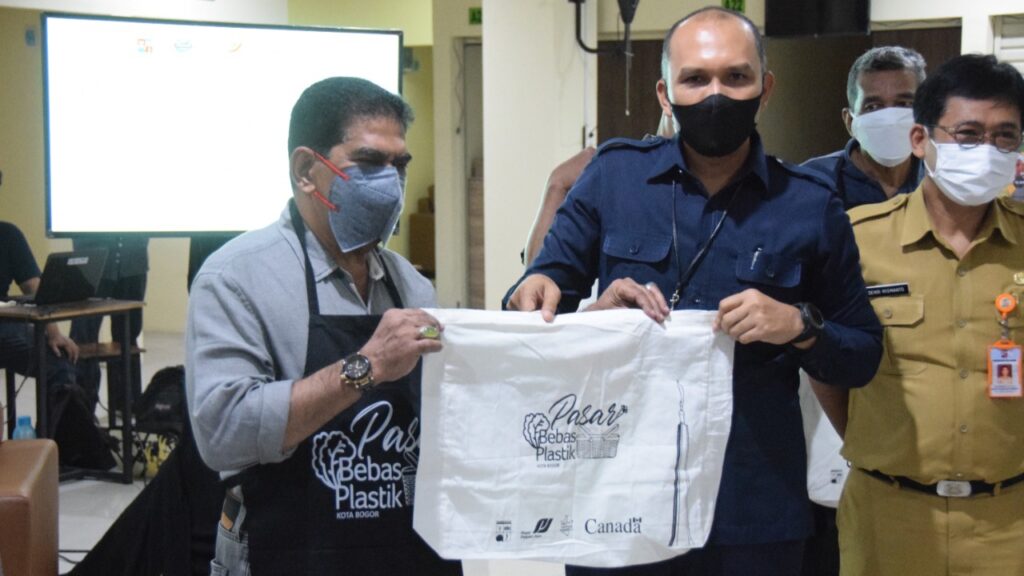 Pasar Rakyat di Kota Bogor Kini Bebas Kantong Plastik Pasar Rakyat, Pasar Kota Bogor, Kantong Plastik, Plastik, Perumda PPJ
