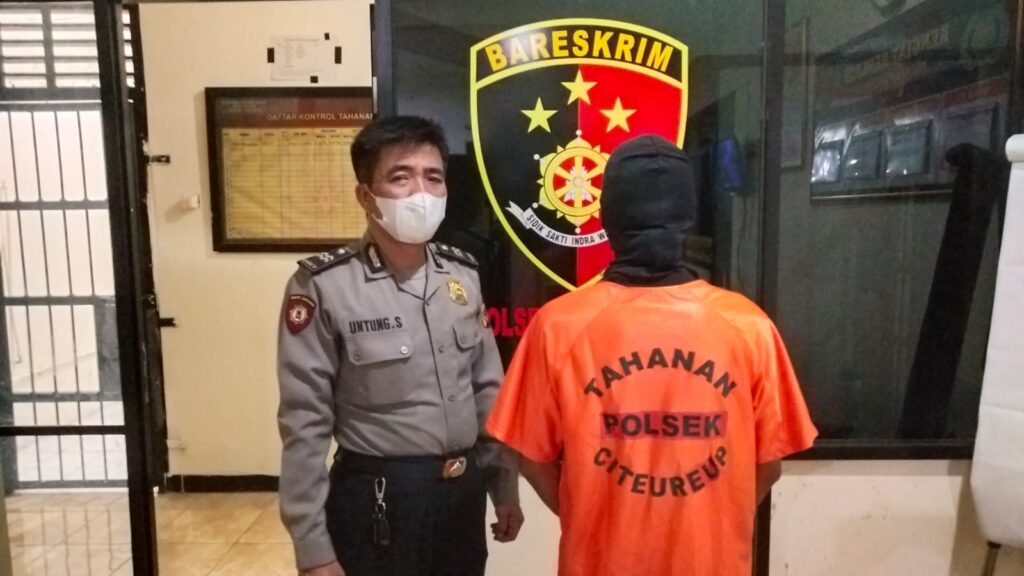 Polisi Tangkap Pelaku Penusukan Tukang Parkir di Citeureup Polsek Citeureup, Penusukan, Tukang Parkir, Citeureup