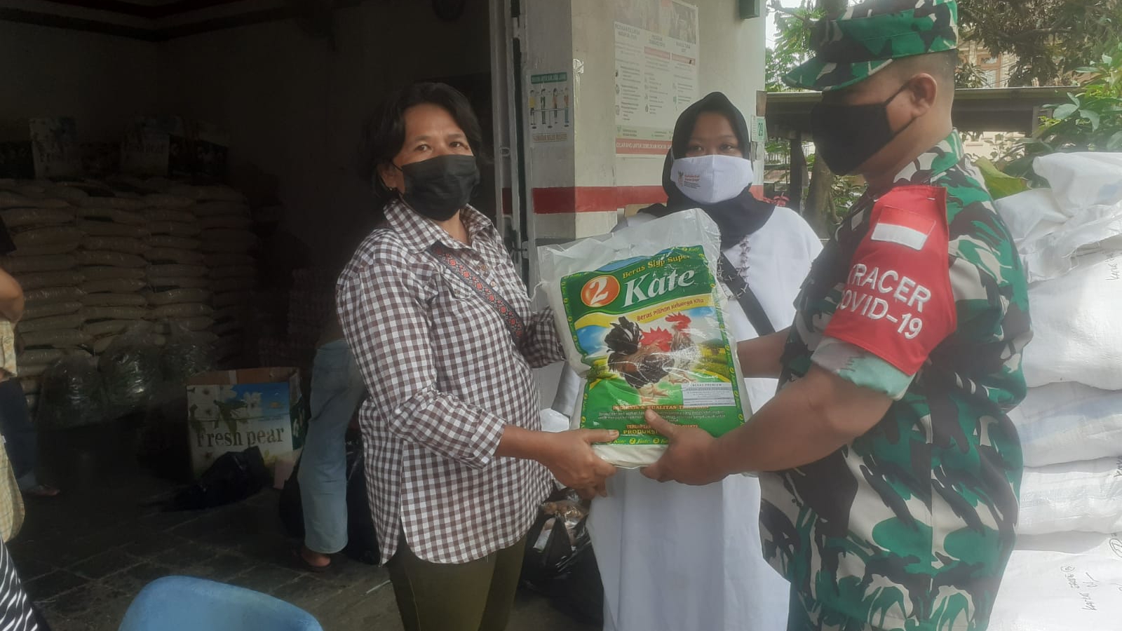 Warong Hedjo, BPNT, Warga Ciwaringin