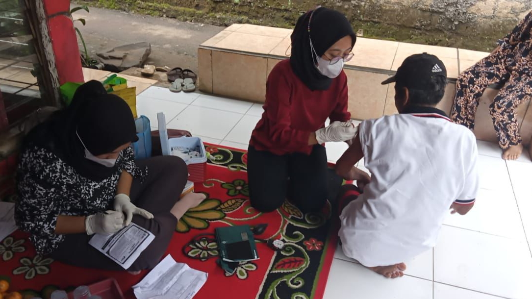 Vaksinasi Door to Door, Polsek Dramaga, Suntik Vaksin, Vaksinasi Kabupaten Bogor