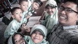 Pendidikan dan Orang Tua Menjadi Peran Penting dalam Mendidik Anak Pendidikan, Orang Tua, Mendidik Anak, Mas Andre Hariyanto