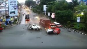 Kecelakaan Maut di Balikpapan, Empat Korban Meninggal Dunia Kecelakaan Maut, Kecelakaan, Balikpapan, Korban Meninggal Dunia