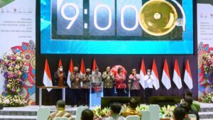 Jokowi Buka Perdagangan BEI, Optimis Lalui Tantangan 2022 Jokowi, Bursa Efek, Perdagangan BEI, Optimis, Tantangan 2022
