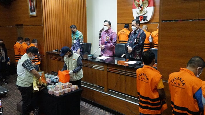 Korupsi Proyek Pemkot Bekasi, KPK Tetapkan 9 Orang Sebagai Tersangka Korupsi Proyek, Pemkot Bekasi, OTT KPK, Wali Kota Bekasi Tersangka