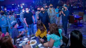 Bima Arya Pimpin Inspeksi Izin Minol dan Penerapan Prokes di Kafe Bima Arya, Izin Minol, Penerapan Prokes, Kafe, Cafe Kota Bogor