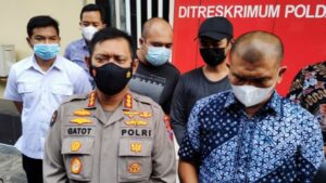 Penendang Sesajen di Gunung Semeru Diamankan Polisi Penendang Sesajen, Gunung Semeru, Semeru, Diamankan Polisi