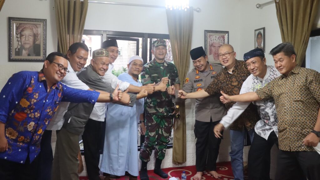 Danrem Suryakencana, Lintas Agama, Pesantren Dipamenggala, Pesantren Al-Hasanah, Persatuan dan Kesatuan