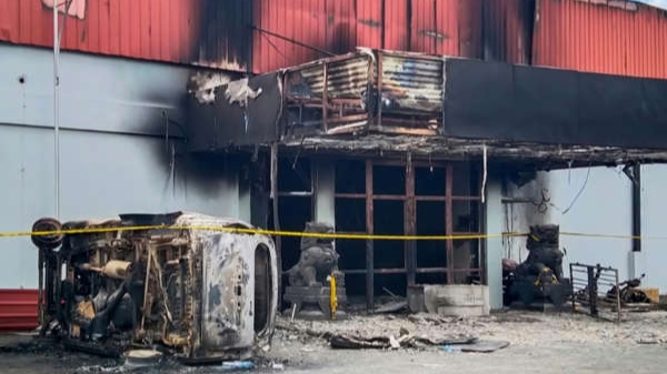 Bentrokan di Sorong: Klub Malam Dibakar, 19 Orang Meninggal Bentrokan di Sorong, Sorong, Klub Malam, Korban Meninggal