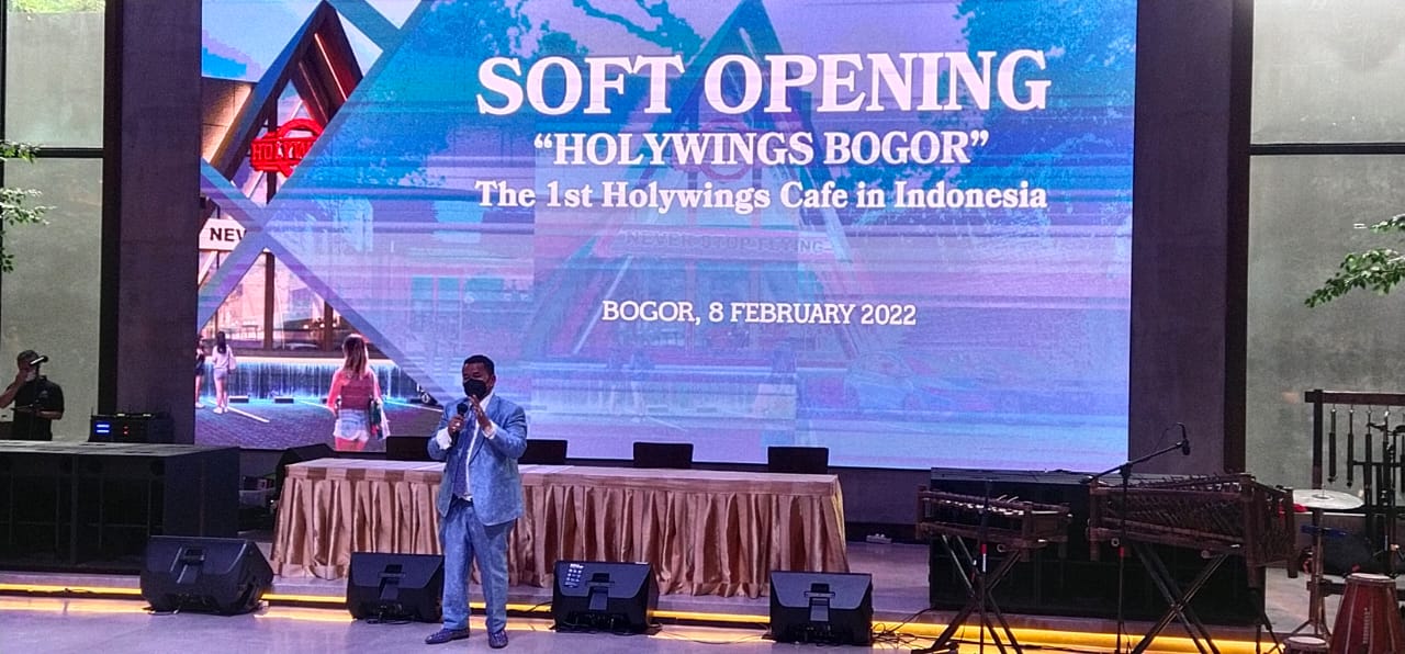 Cafe Holywings, Holywings, Cafe Keluarga