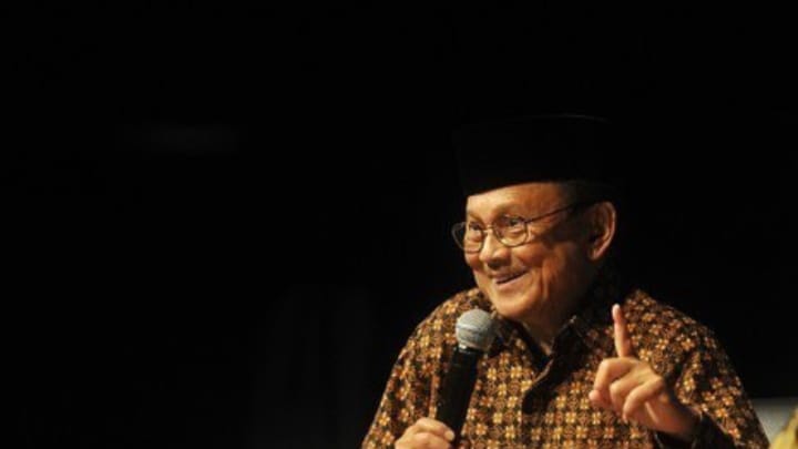 Mengenang Almarhum BJ Habibie Mengenang Almarhum, BJ Habibie, Apendi Arsyad