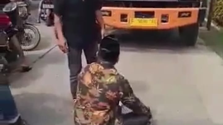 Truk Tambang, DPRD Kabupaten Bogor, Duduk di Tengah Jalan