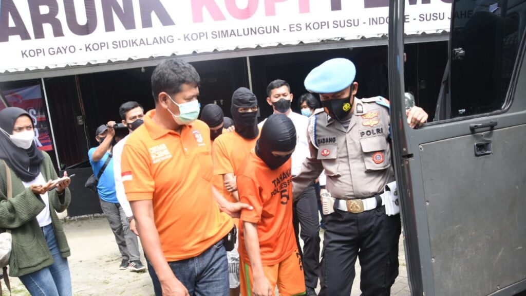 Tewaskan Pemuda, Lima Pelaku Penyerangan di Cafe Cinus Cibinong Ditangkap Tewaskan Pemuda, Pelaku Penyerangan, Cafe Cinus, Cibinong