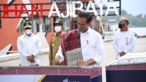 Jokowi Resmikan Tujuh Pelabuhan Penyebrangan di Kawasan Danau Toba Jokowi, Pelabuhan Penyebrangan, Danau Toba, Kabupaten Toba