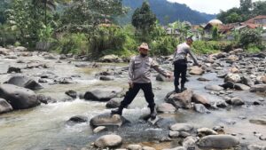 Ikan Mendadak Mati, Polsek Nanggung Selidiki Aliran Sungai Cikaniki Ikan Mati, Polsek Nanggung, Sungai Cikaniki, Ikan, Nanggung