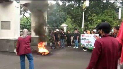 Demo Kejari, Para Mahasiswa Persoalkan Penyimpangan Aset Negara Kejari Kota Bogor, Mahasiswa Bogor, Penyimpangan, Aset Negara