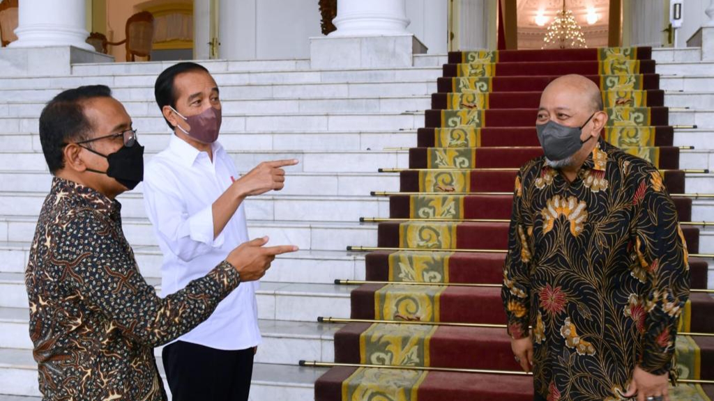 Indro Warkop Temui Jokowi, Bahas Kebudayaan hingga IKN Indro Warkop, Jokowi, Kebudayaan, IKN