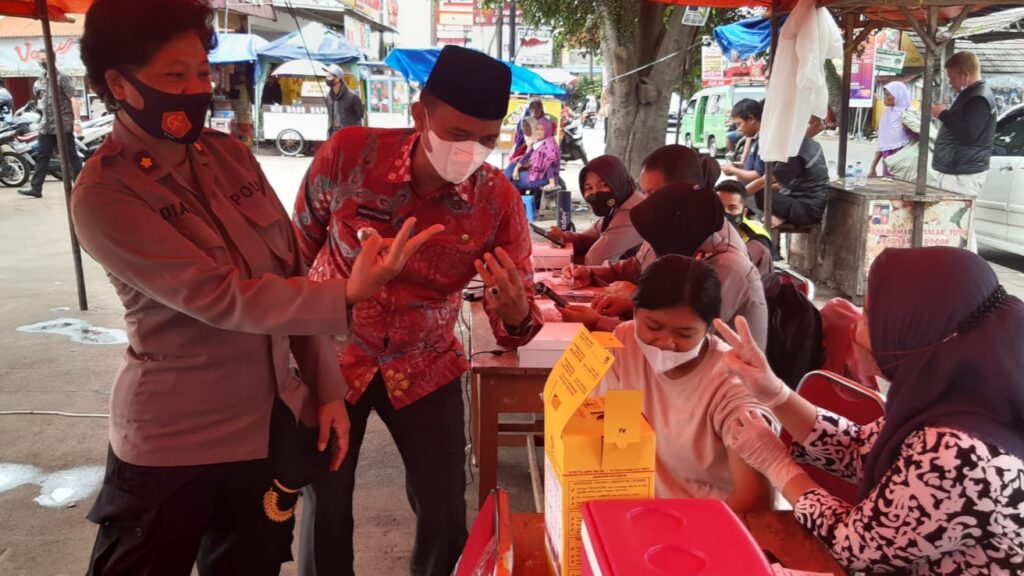 Vaksinasi Covid-19, TMP Dreded, Minyak Goreng