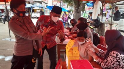 Peserta Vaksinasi di TMP Dreded Dapat Minyak Goreng Vaksinasi Covid-19, TMP Dreded, Minyak Goreng
