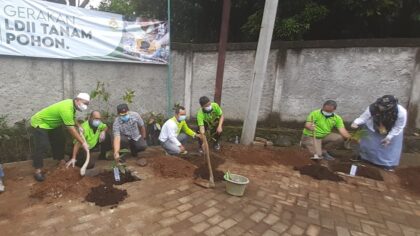 LDII Kota Bogor Tanam Pohon Untuk Kehidupan dan Penghidupan LDII Kota Bogor, Tanam Pohon, Kehidupan, Penghidupan, Pohon