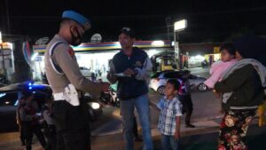 Patroli Malam, Polres Bogor Bubarkan Kerumunan Masyarakat Patroli Malam, Polres Bogor, Kerumunan, Kerumunan Masyarakat, Kerumunan di Bogor