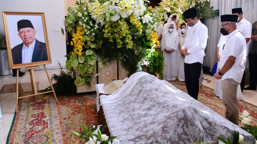 Jokowi, Takziah, Rumah Duka, Arifin Panigoro
