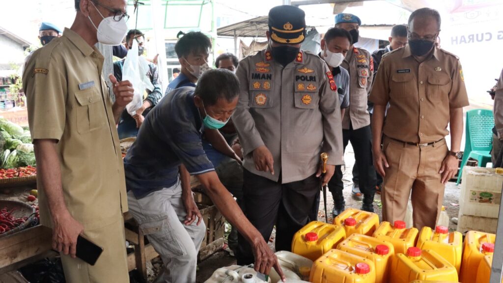 Sidak Minyak Goreng, Polres Bogor Periksa Gudang dan Agen Minyak Goreng, Polres Bogor, Gudang Minyak Goreng, Agen Minyak Goreng
