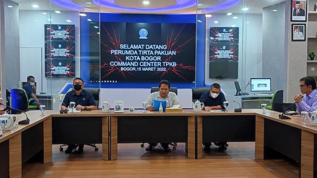 Perumda Tirta Pakuan Bantah Tudingan LIRA Terkait Ijazah Palsu Perumda Tirta Pakuan, Pemuda LIRA, Ijazah Palsu, LIRA