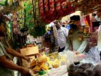 Datangi Pasar, Polsek Cileungsi Cek Harga Minyak Goreng dan Bahan Pokok Pasar Cileungsi, Polsek Cileungsi, Minyak Goreng, Harga Minyak Goreng, Kebutuhan Pokok