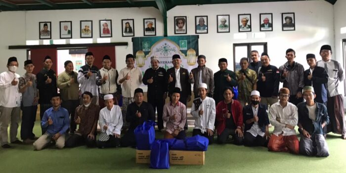 PCNU Kota Bogor Bagikan Mushaf dan Kitab Gratis Dalam Dua Tahap PCNU Kota Bogor, Mushaf Quran, Kitab Gratis