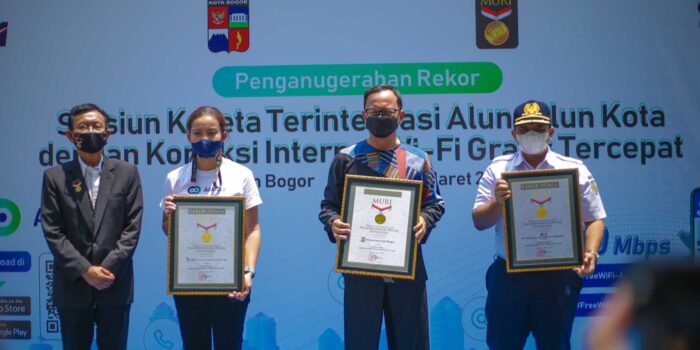 Koneksi Wi-Fi Tercepat dan Terintegrasi, Stasiun Bogor Sabet Rekor MURI Koneksi Wi-Fi Tercepat, Wi-Fi Terintegrasi, Stasiun Bogor, Rekor MURI