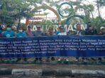 Demonstran Desak Polda Kalsel Tangkap Penambang ilegal di Anzawara Satria Demonstrasi, Desak Polda Kalsel, Tambang ilegal, Anzawara Satria