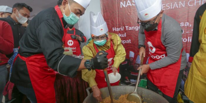 Serunya Memasak dan Berbagi 2.022 Porsi Takjil Nasi Goreng Kebuli Memasak Nasi Kebuli, Berbagi Takjil, Nasi Goreng Kebuli