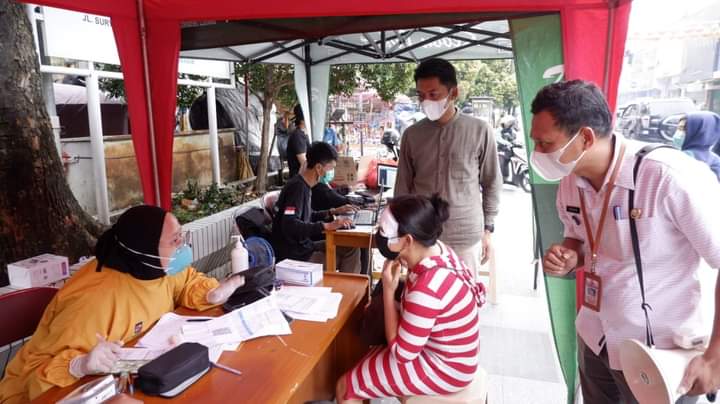 Vaksinasi, Babakan Pasar, Doorprize, Minyak Goreng, Takjil