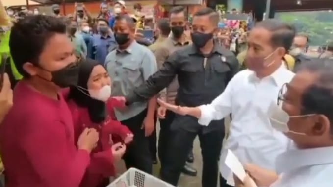 Mengadu ke Jokowi, Ujang Sarjana, Kriminalisasi
