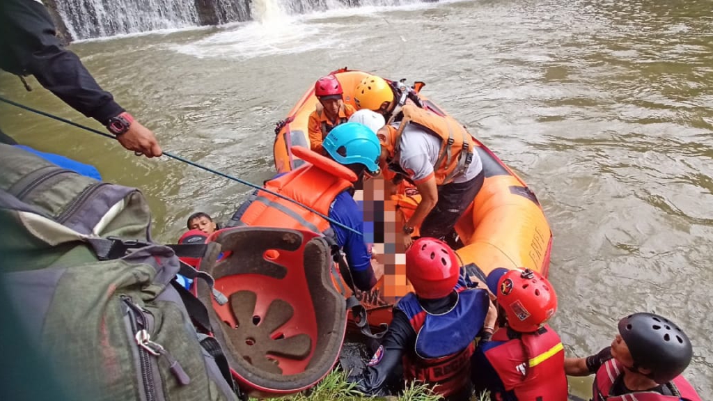 Korban Hanyut, Bendung Cisadane, Korban Ditemukan, Korban Meninggal Dunia