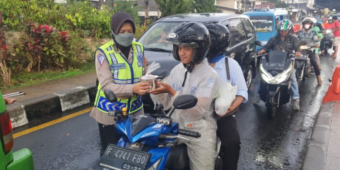 Polres Bogor Siapkan Takjil Gratis untuk Warga Selama Ramadhan Polres Bogor, Takjil, Takjil Gratis, Warga Bogor, Ramadhan 2022