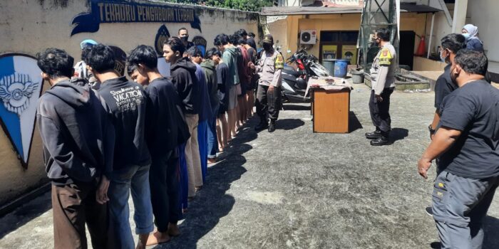 Tawuran di Bogor, Anak-anak Cibinong, Polisi
