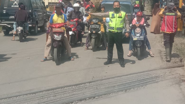 Pengendara Motor, Tewas Tertabrak Kereta, Kereta Api, Parung Panjang