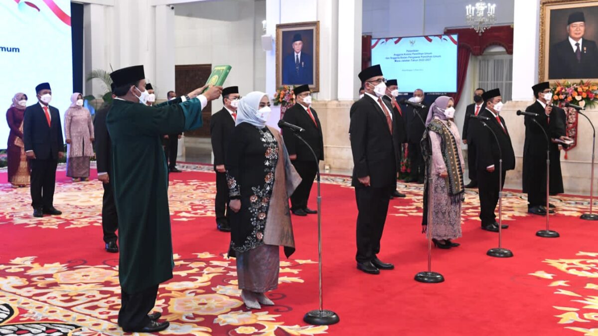 KPU, Pelantikan KPU, Bawaslu, Pelantikan Bawaslu, KPU dan Bawaslu