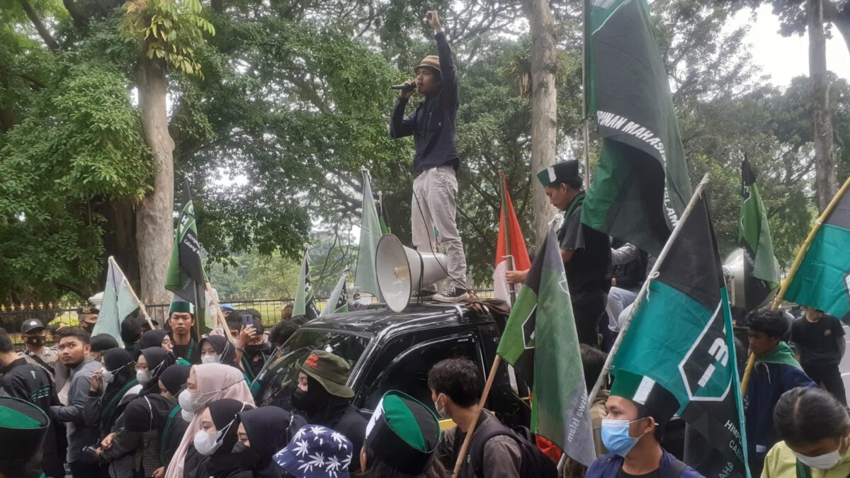 Istana Bogor Dikepung, HMI, HMI Kota Bogor, Presiden Jokowi, Menteri