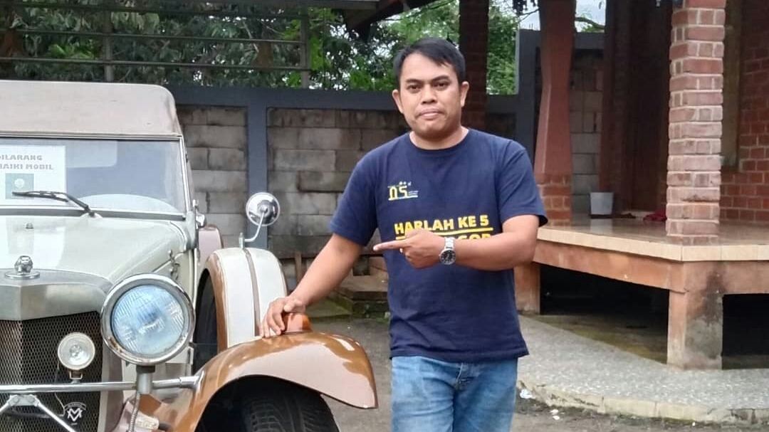 Oligarki, Konglomerasi Media, Media di Indonesia, Teddy Khumaedi