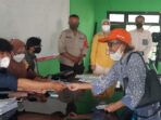 Warga Tegal Gundil Ramai Ramai Terima BLT Minyak Goreng Warga Tegal Gundil, BLT Minyak Goreng, Minyak Goreng,