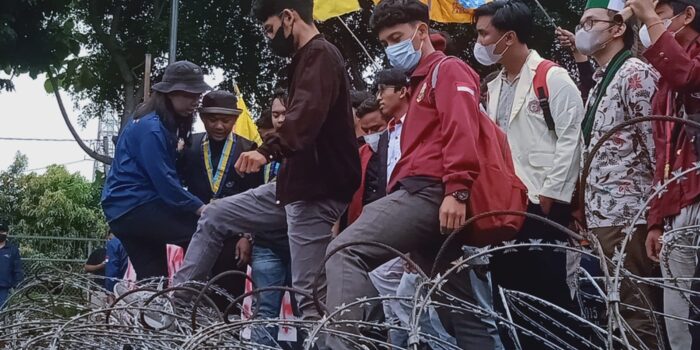 Mahasiswa Kembali Demo di Istana Bogor Mahasiswa Bogor, Demonstrasi, Demo Mahasiswa, Istana Bogor Dikepung