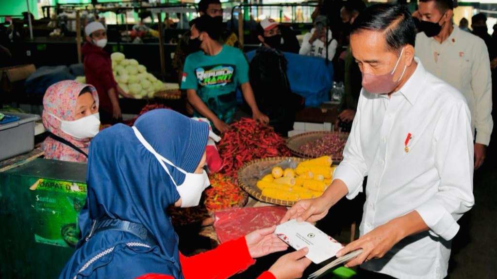 Jokowi Bagikan Bansos, Pedagang Pasar, Pasar Bogor
