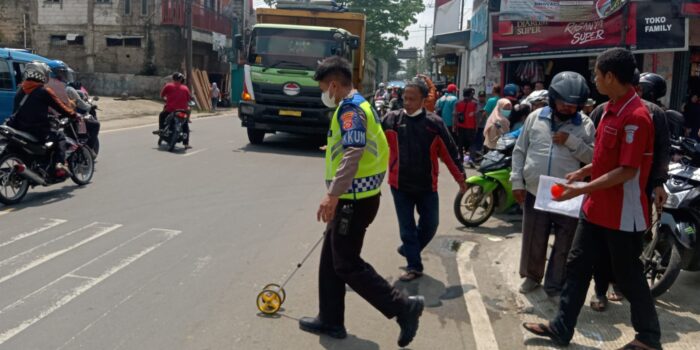 Kecelakaan Beruntun, Caringin, Pengendara Motor, Meninggal Dunia
